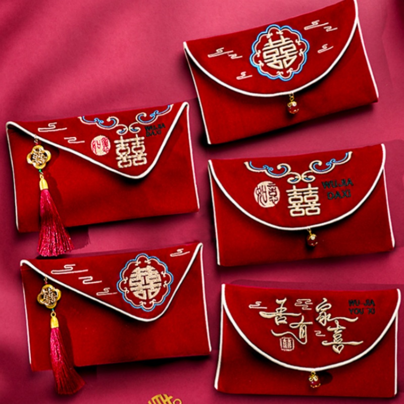 Embroidery Bag - 1 個複数のパターン結婚式の赤い封筒最高の願いを刺繍した新年の祝福バッグタッセルデザインベルベット生地