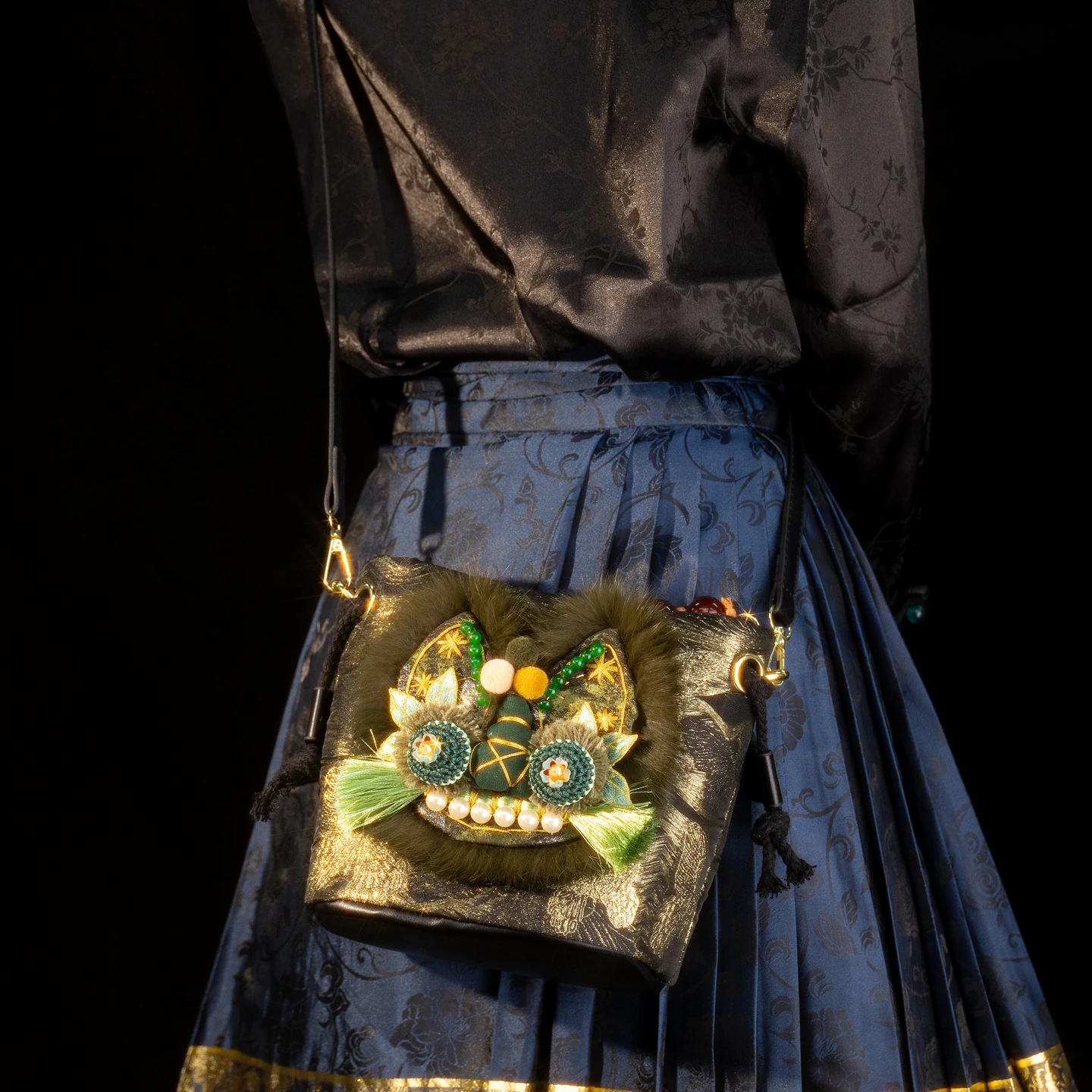 エスニック調の女性用クロスボディバッグ。3D刺繍、ドロースト - Embroidery Bag のレビューと価格