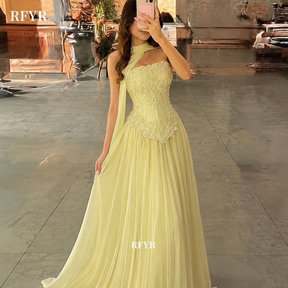 RFYR製、レースのアップリケがあしらわれたイエローのプロム - Embroidery Yellow Dress のレビューと価格