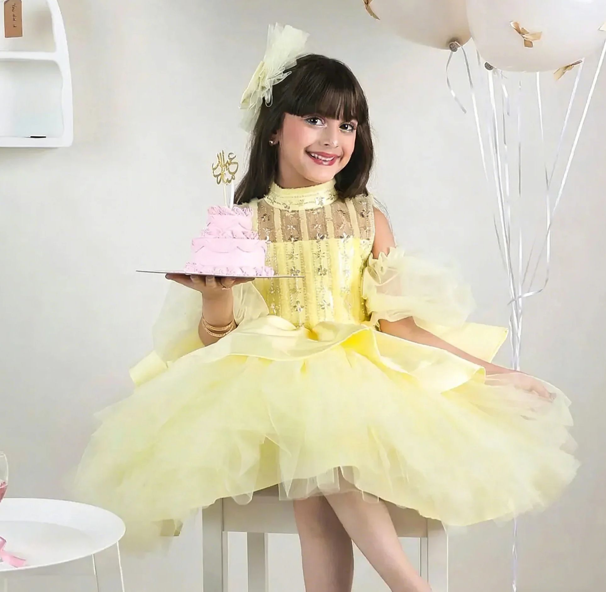 黄色のフラワーガールドレス 結婚式用 スパンコール付き オフ - Embroidery Yellow Dress のレビューと価格